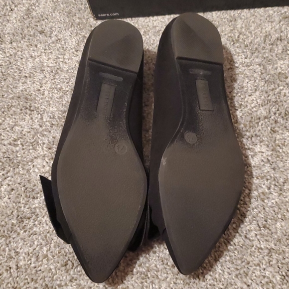 SOLD**Black Flats - Picture 4 of 5